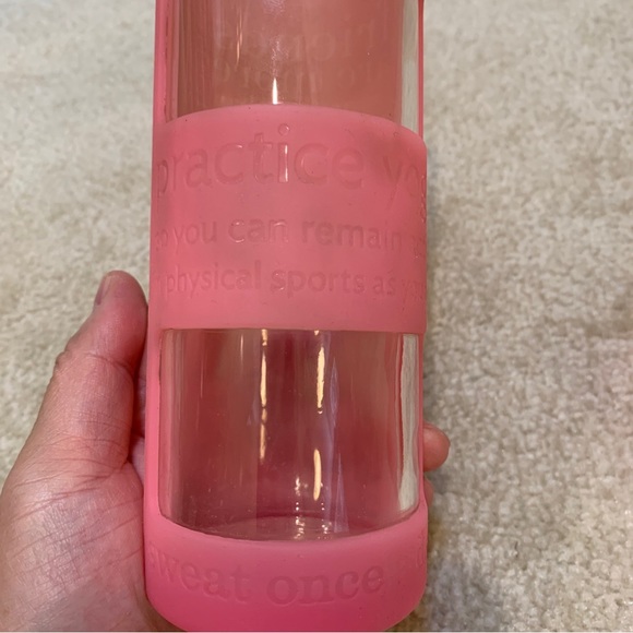 Lululemon Athletica 16 Oz Pink Glass Water Bottle Silicone Sleeve Love Yoga - Picture 9 of 15